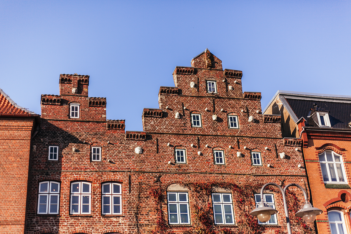 Ein Herbsttag in Husum: Entdecke viele Tipps für deinen Ausflug in die Hafenstadt! Schlosspark