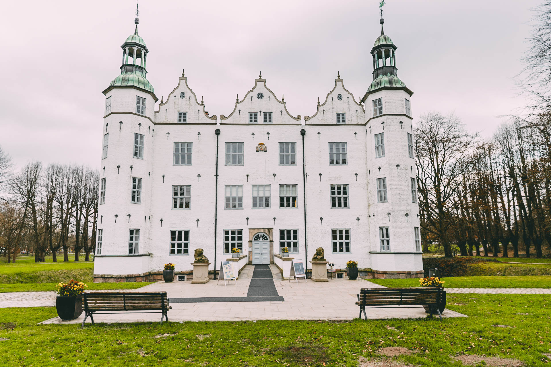 Schloss Ahrensburg als Tipp für einen Tagesausflug von außen