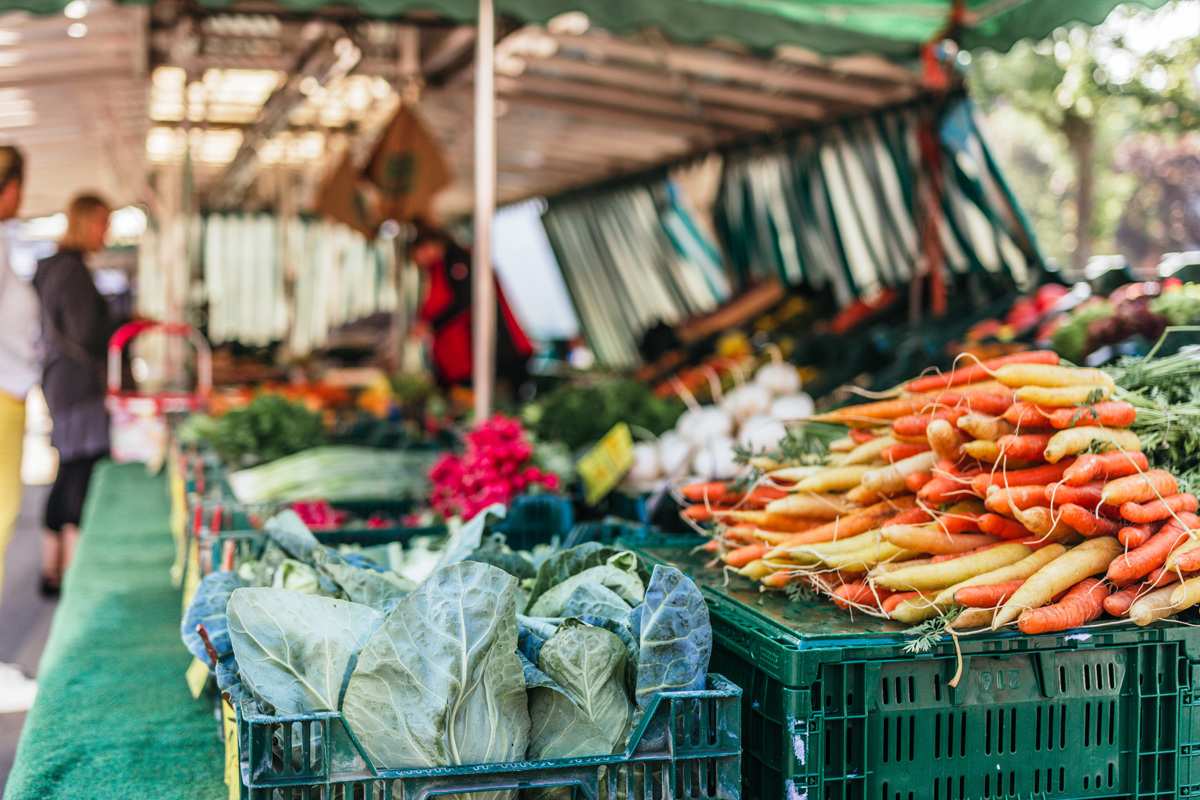 Regional und nachhaltig: Der Wochenmarkt auf dem Blücherplatz in Kiel