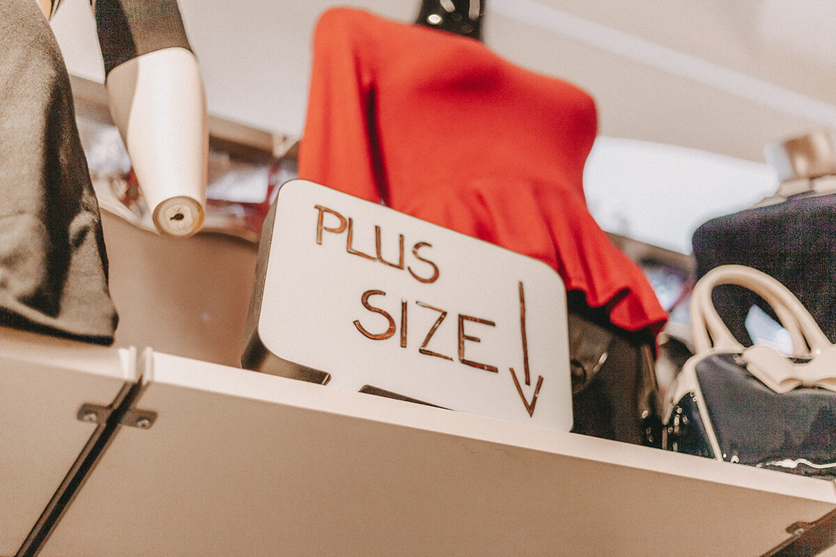 Plus Size Schild