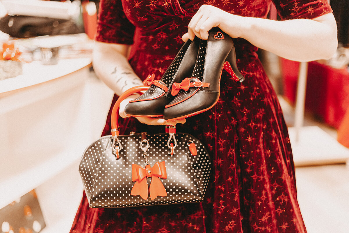 Polkadot Schuhe und Tasche