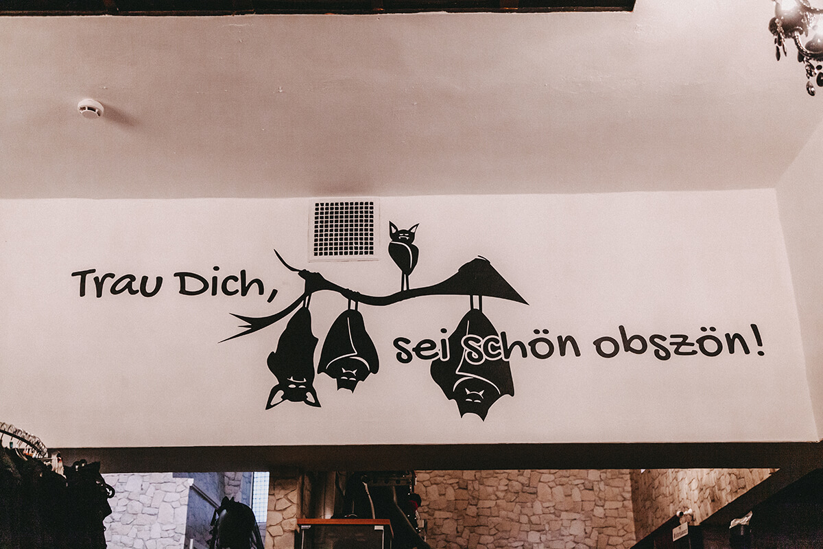 Leitspruch Obscene Store