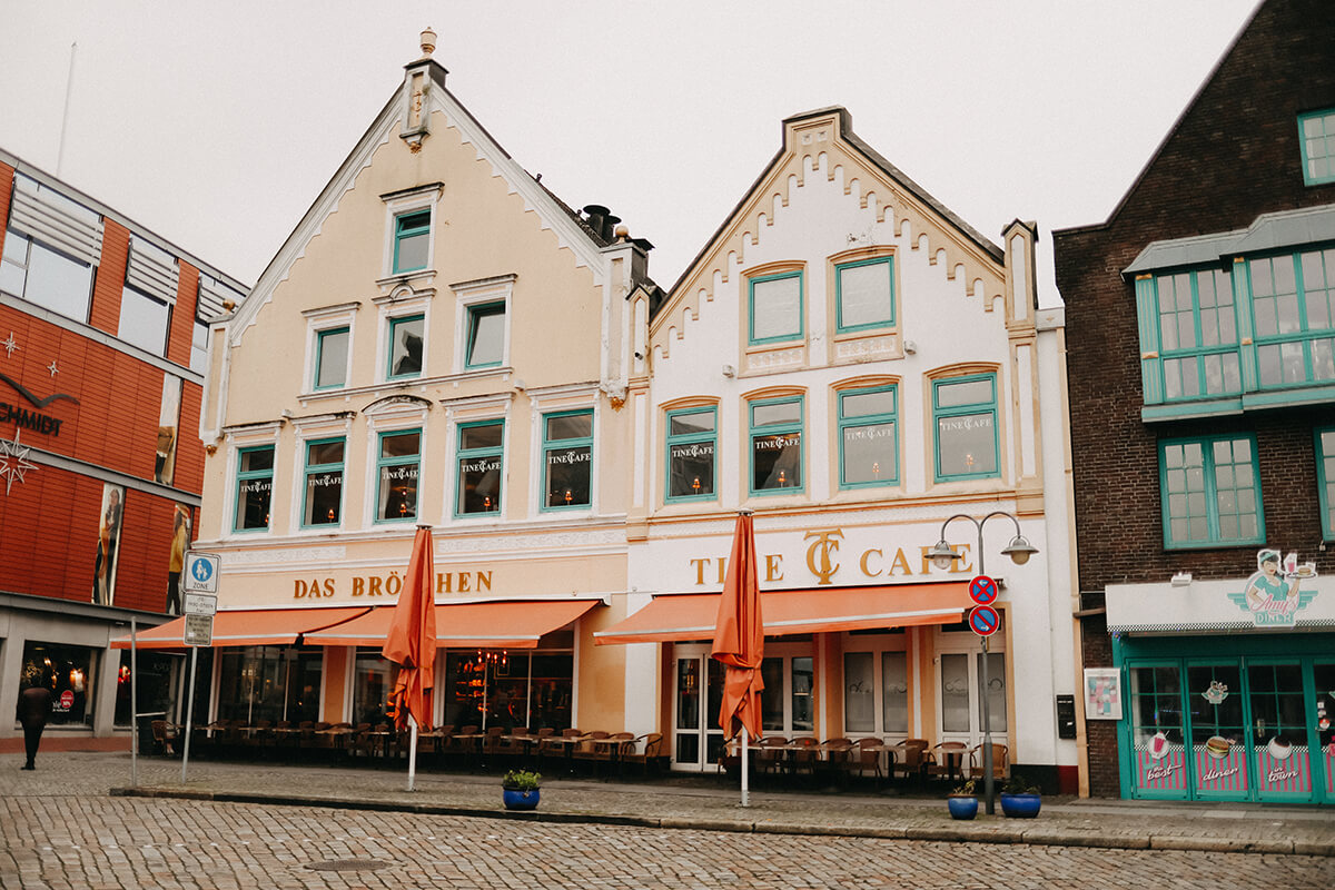 Tine Café Husum Außenaufnahme