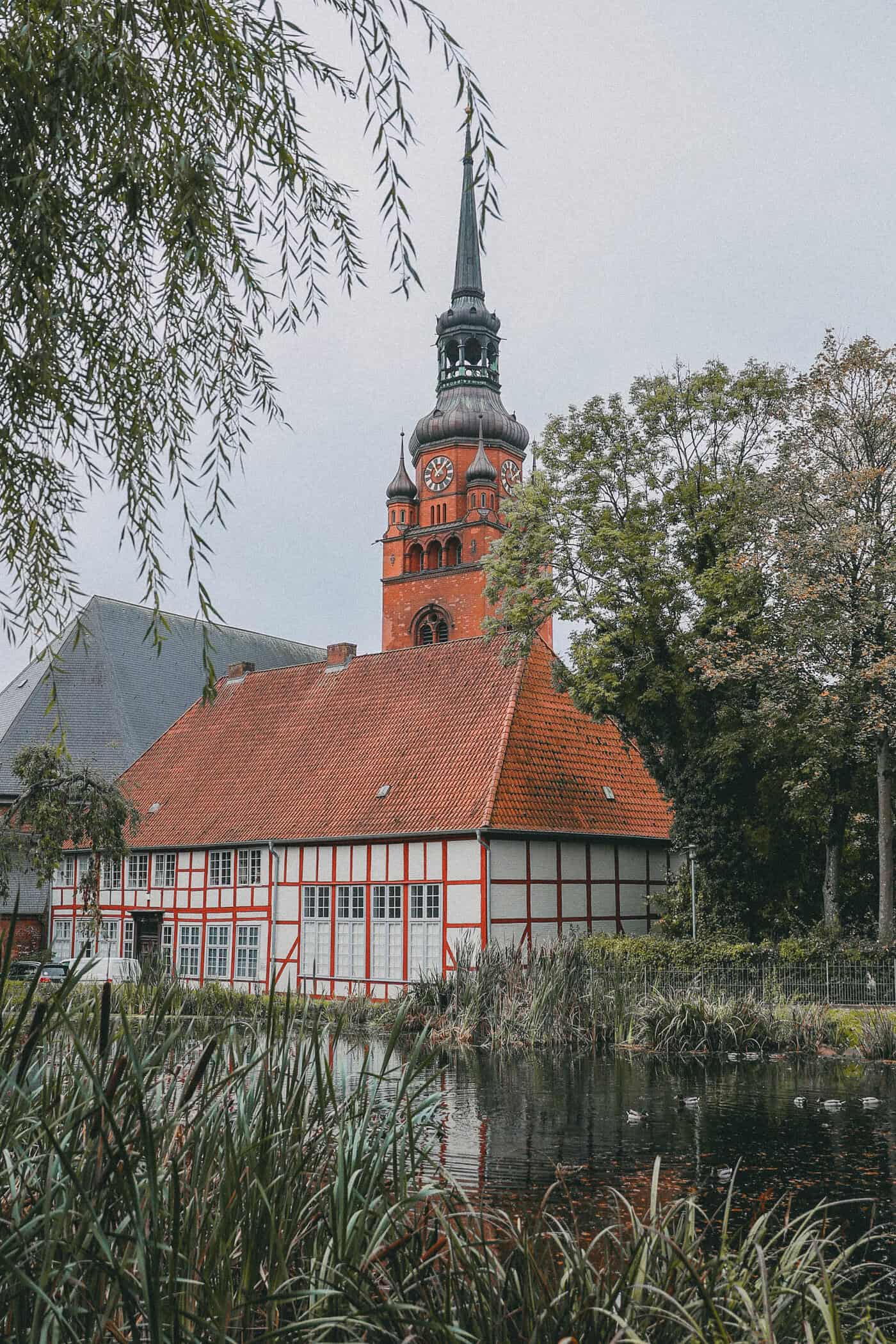 kleiner Teich und Kirche