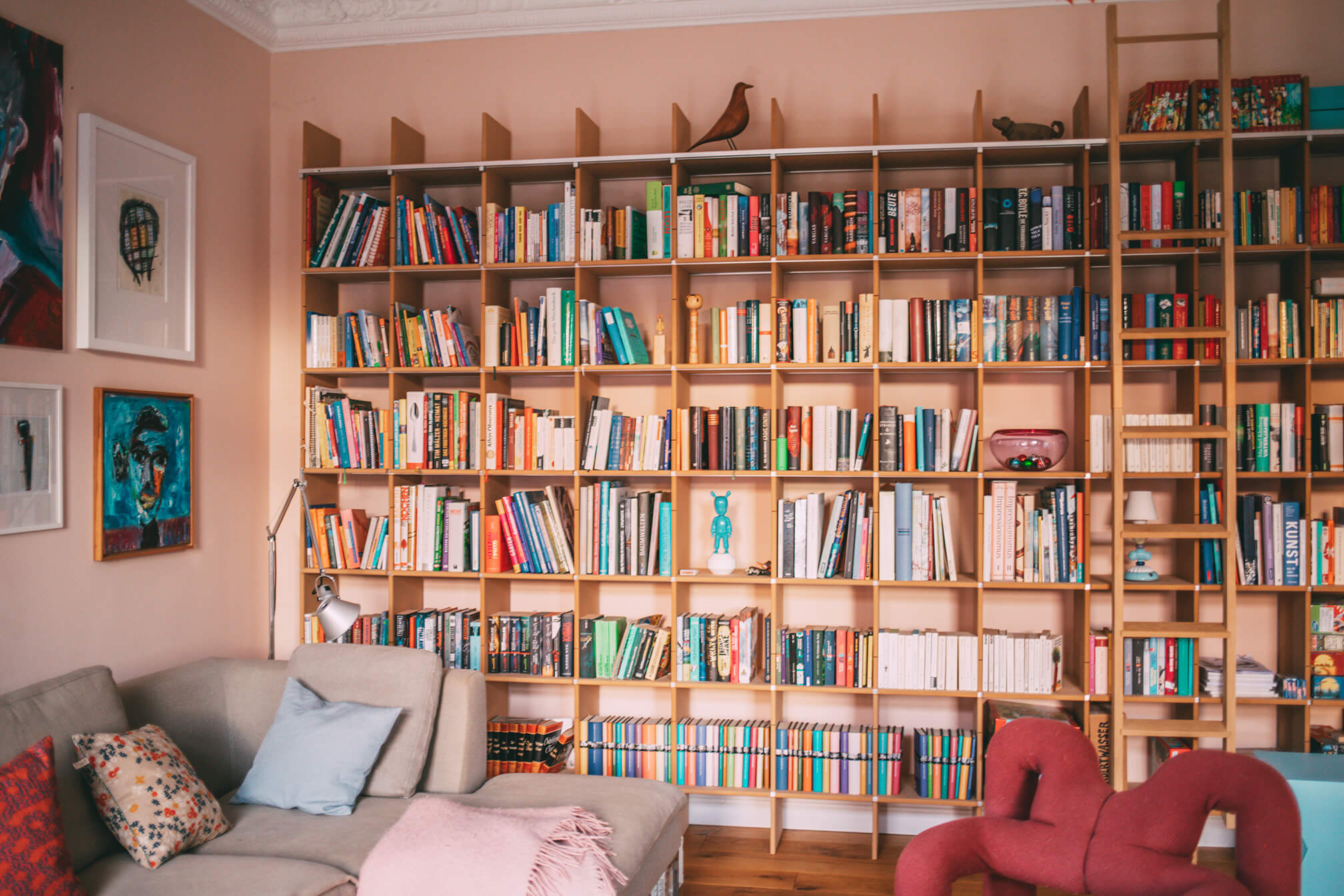 Bücherregal Wohnzimmer