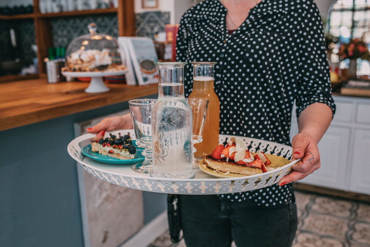 Künstlercafé Husum: Ein Hauch Frankreich in neuen Räumlichkeiten ...