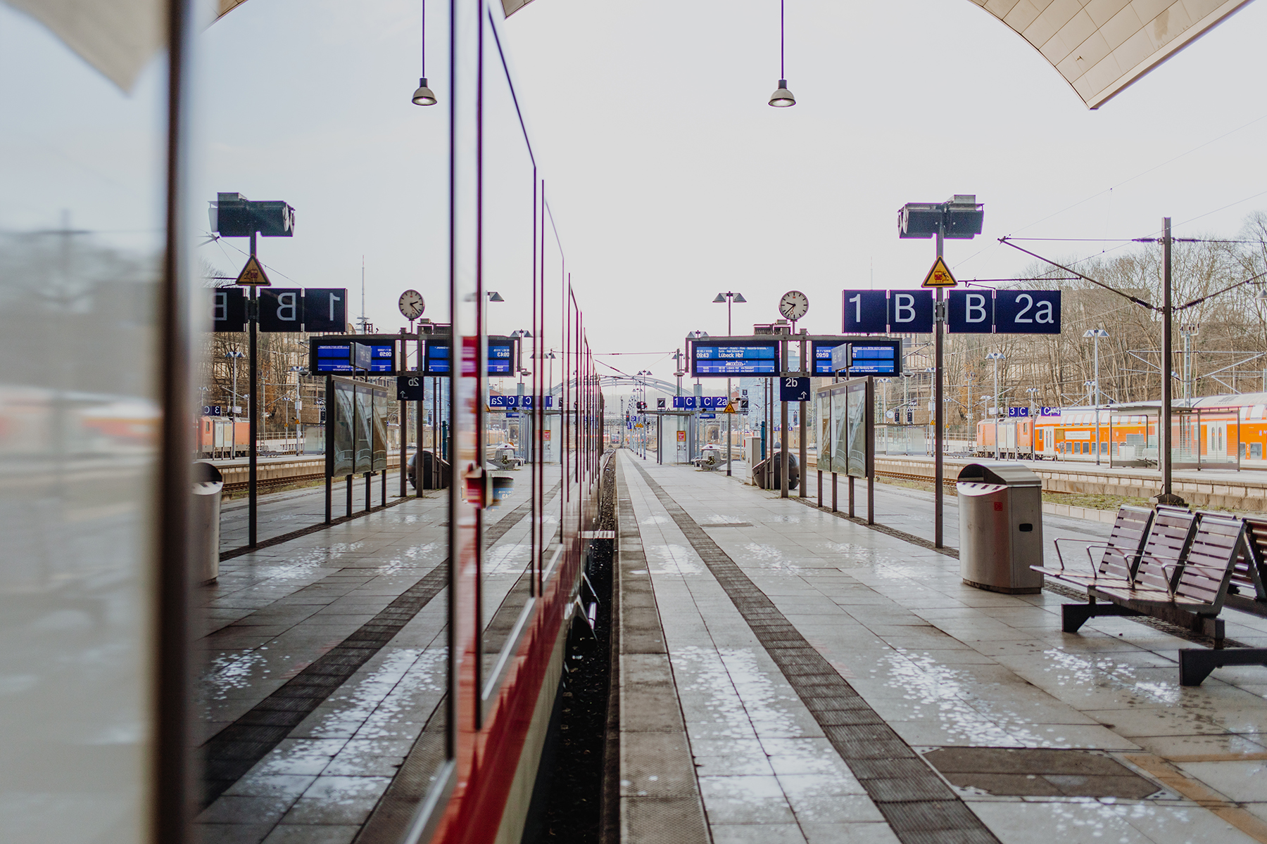 leerer Bahnsteig am Kieler Hauptbahnhof