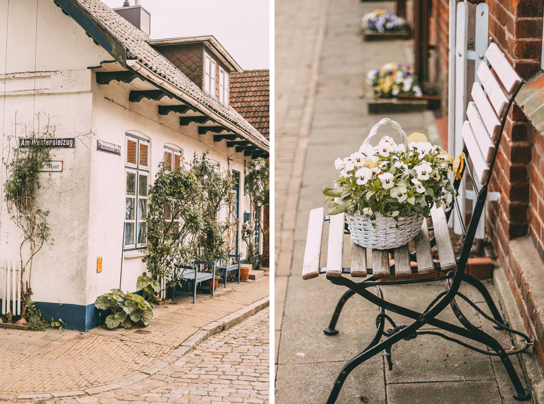 Gassen, Blumen und bunte Häuser in Friedrichstadt