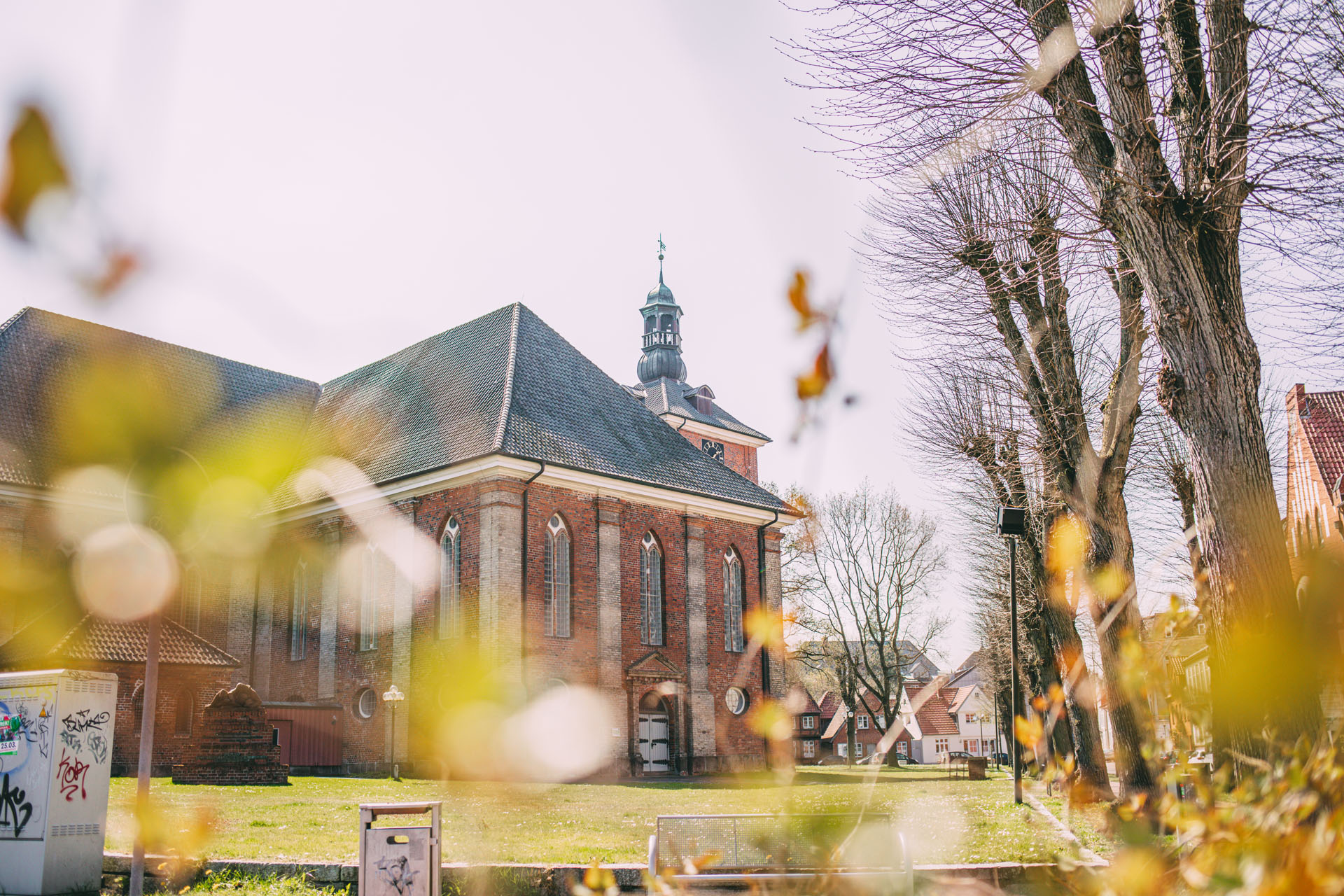 Zu sehen ist die Rendsburger Kirche