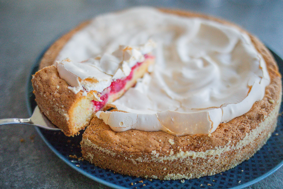 Baisertorte mit Himbeere