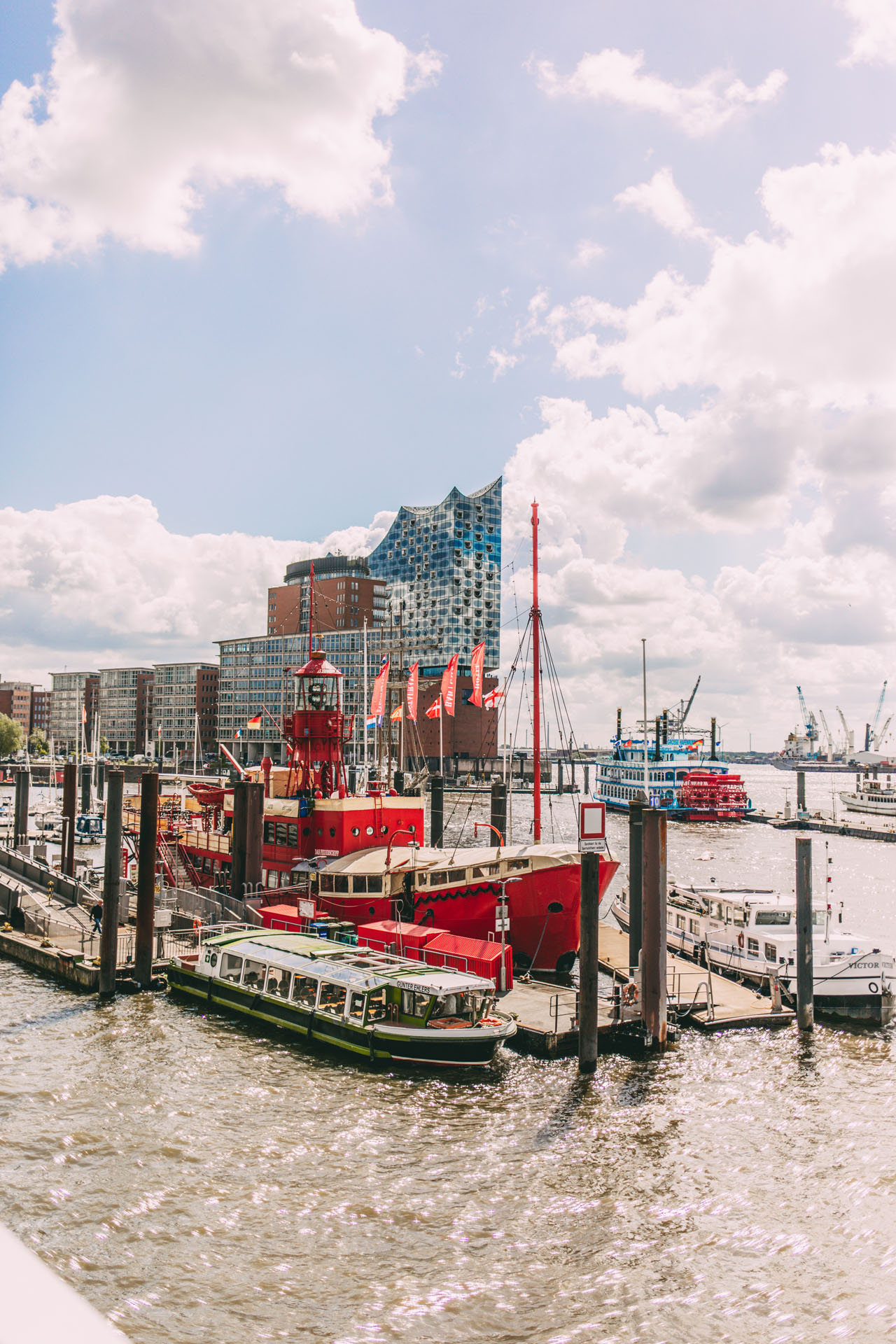 Städtetrip mit der Bahn im Herbst: Hamburg Elbphilharmonie