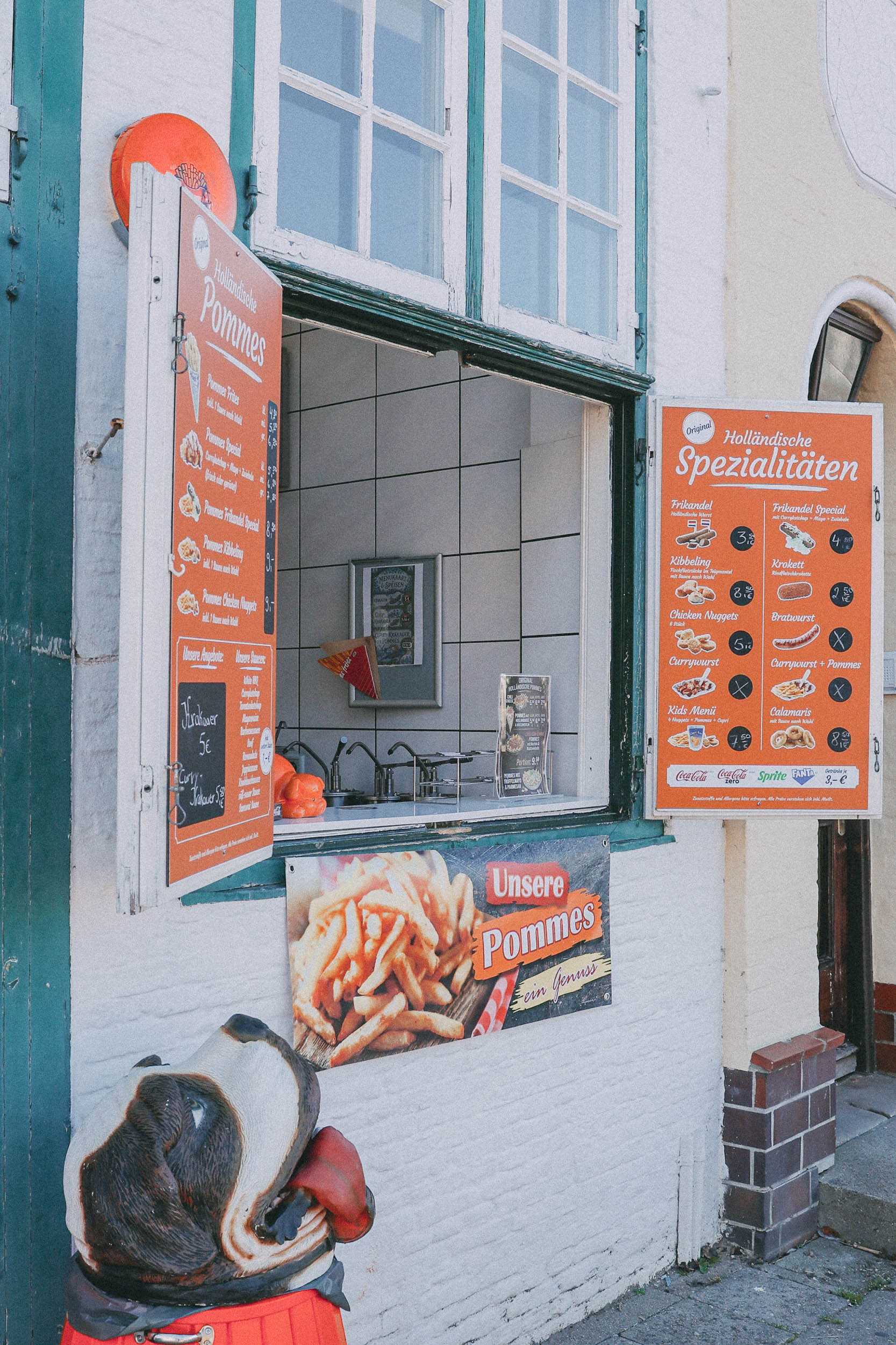Holländische Pommes bei Holländische Spezialitäten beim Ausflug nach Friedrichstadt