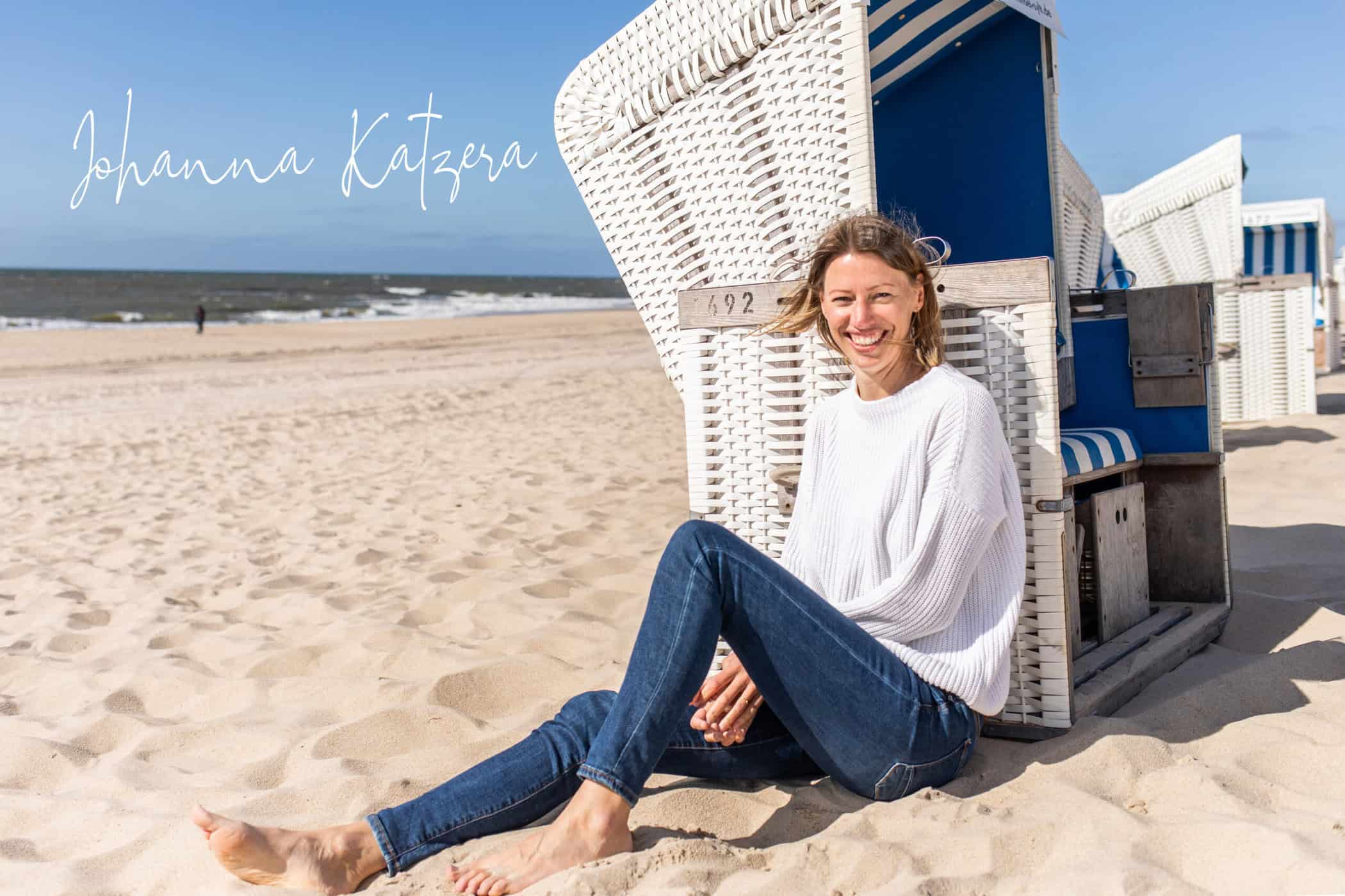 Johanna Katzera im Sand 