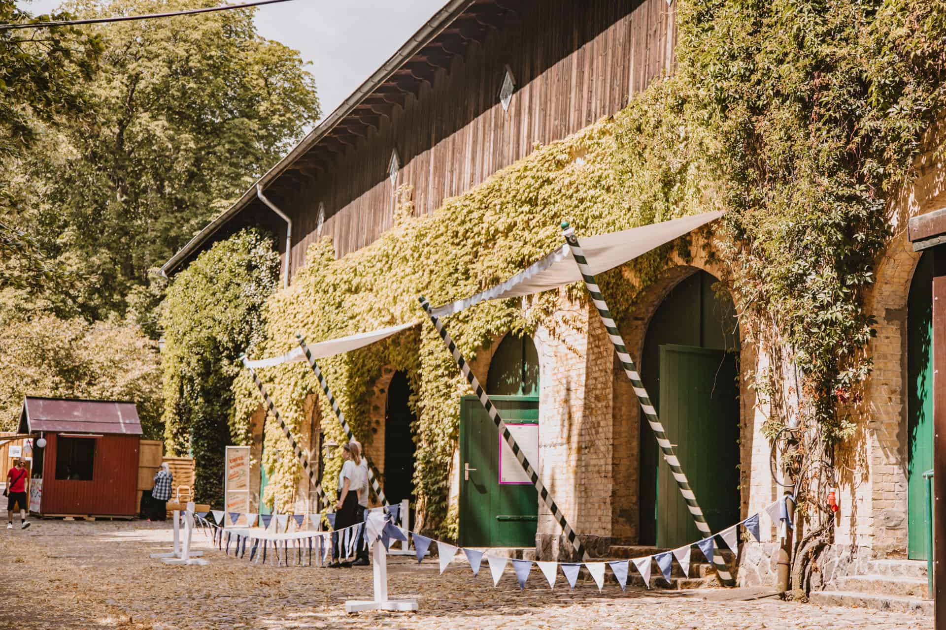 Die Obsthalle von außen