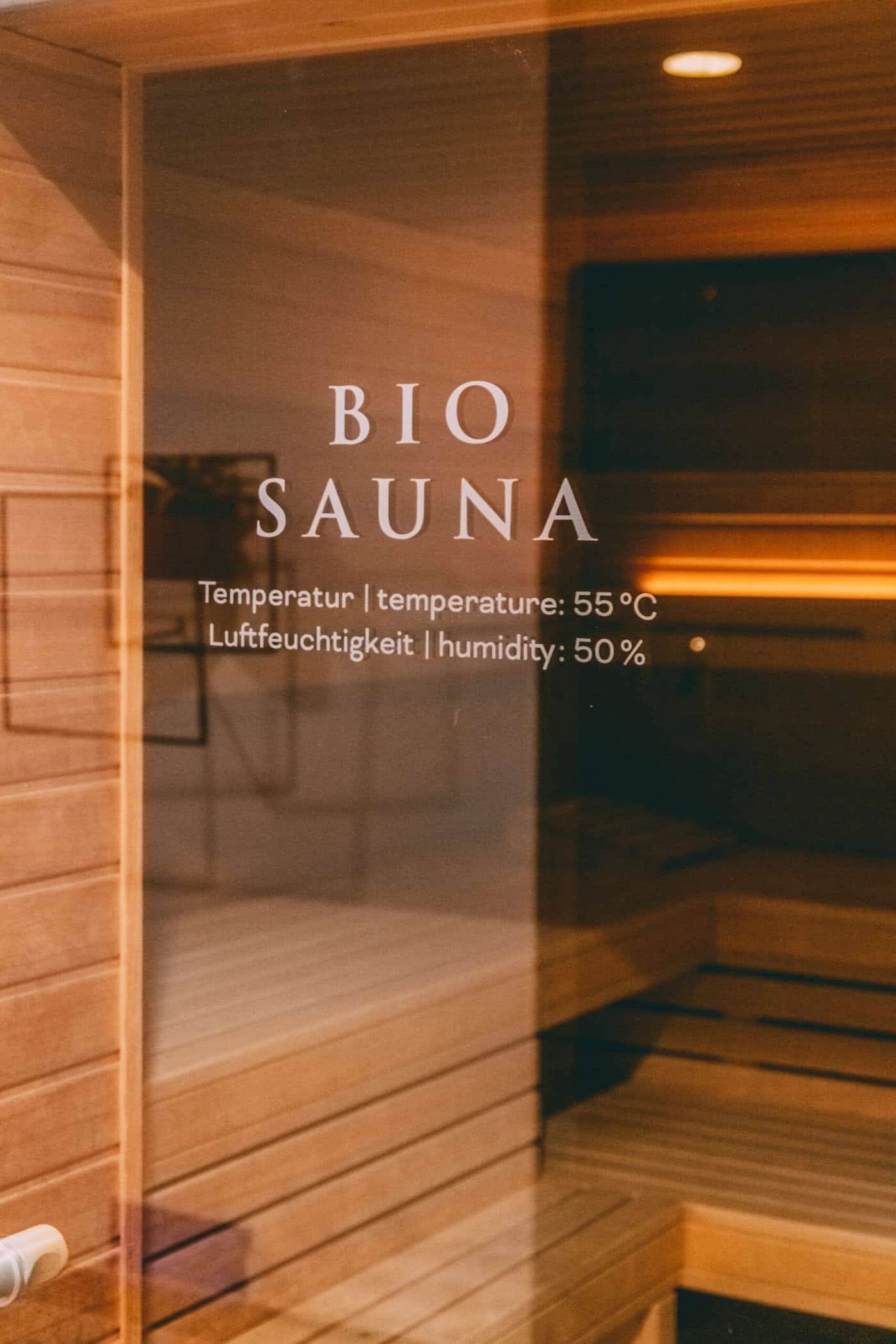 Die Glastür der Biosauna