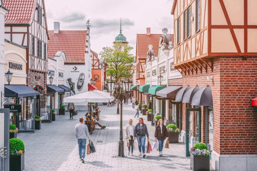 Designer Outlet Neumünster: Gehe Shoppen im Marken-Paradies - Förde ...