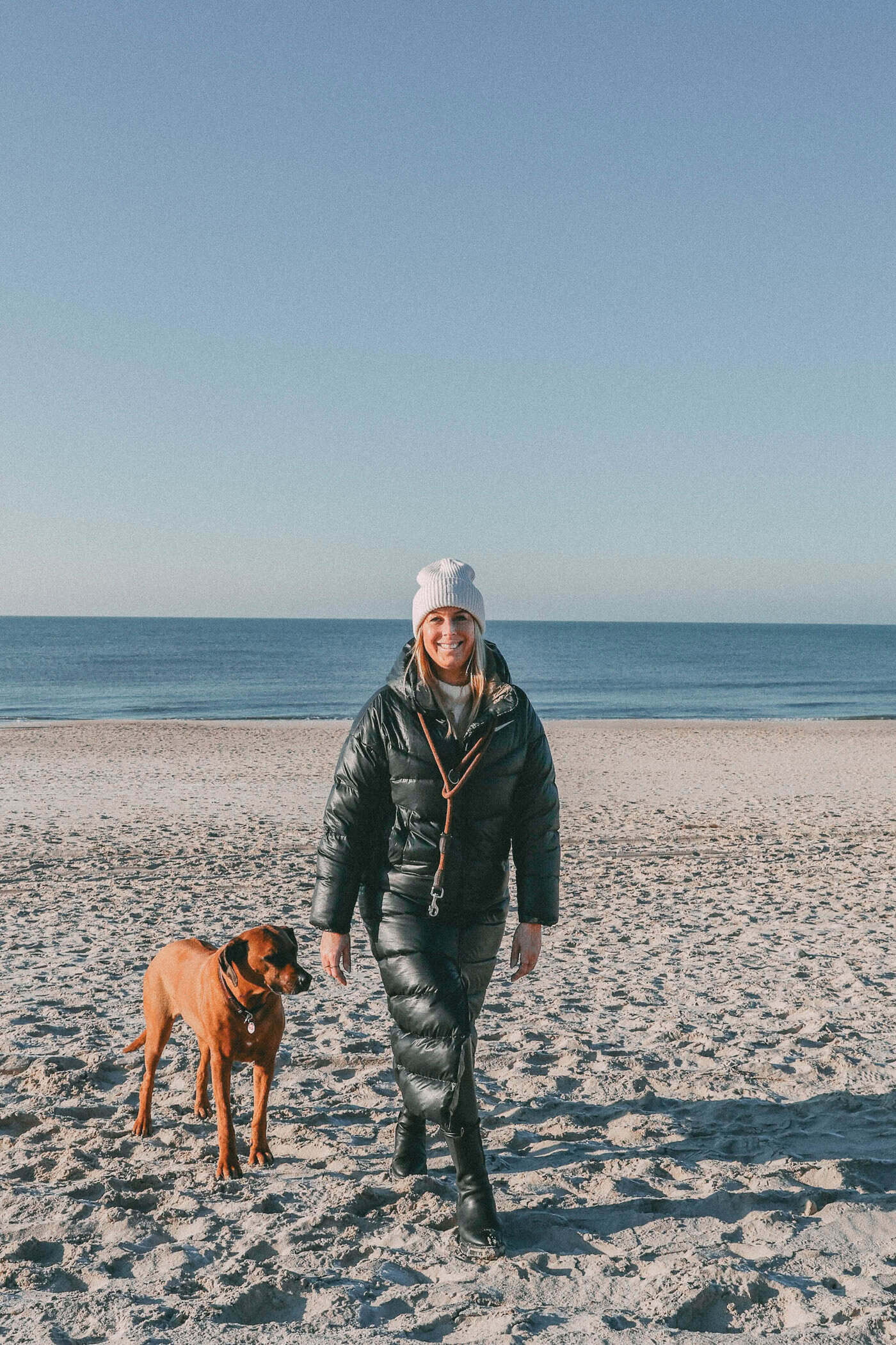 Spaziergang am Hundestrand auf Sylt mit Hund