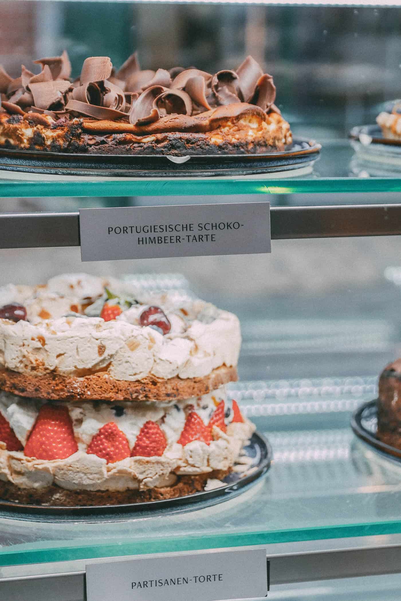 Torten im Künstlercafé in Husum