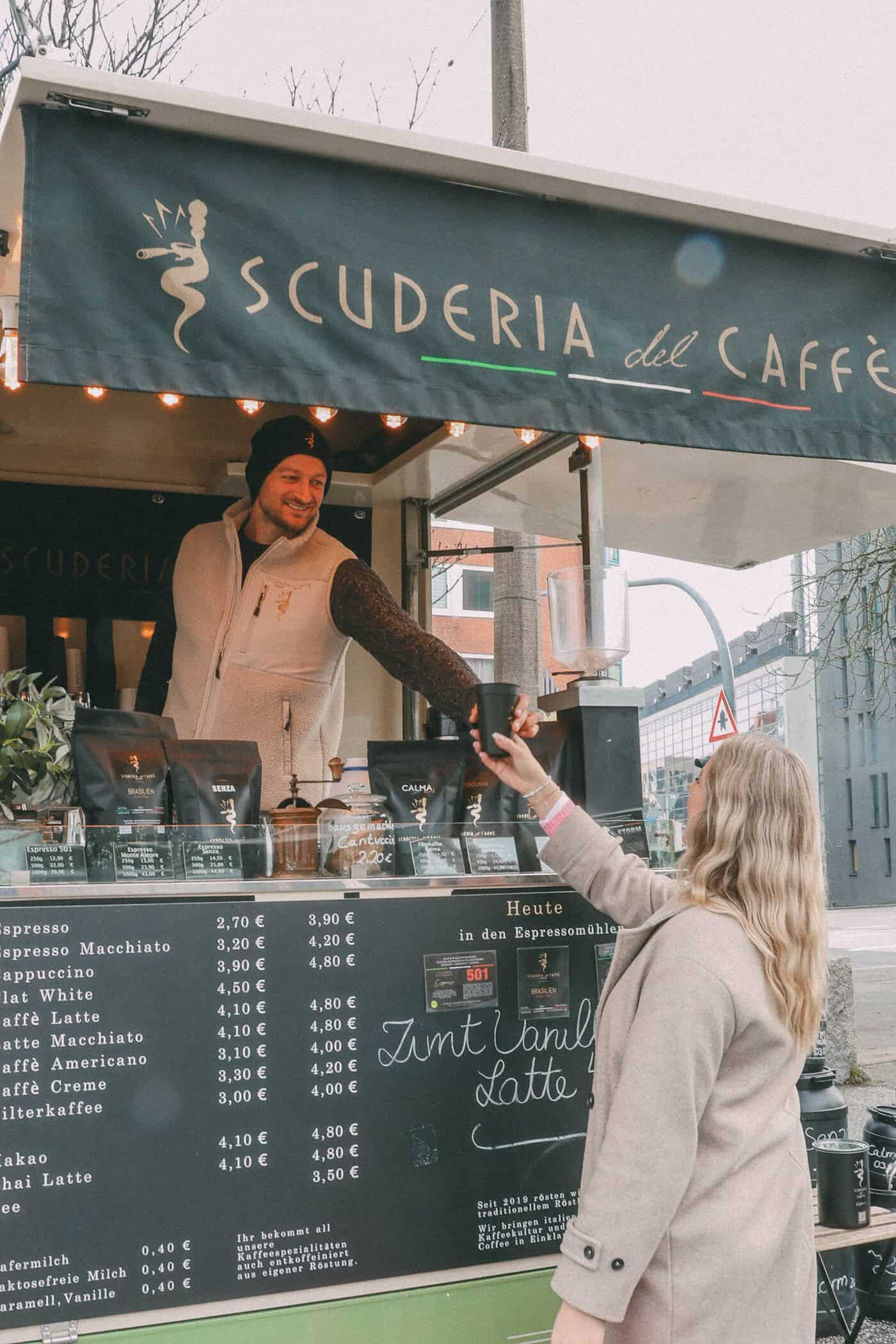 Kaffee holen bei Scuderia del Cafe