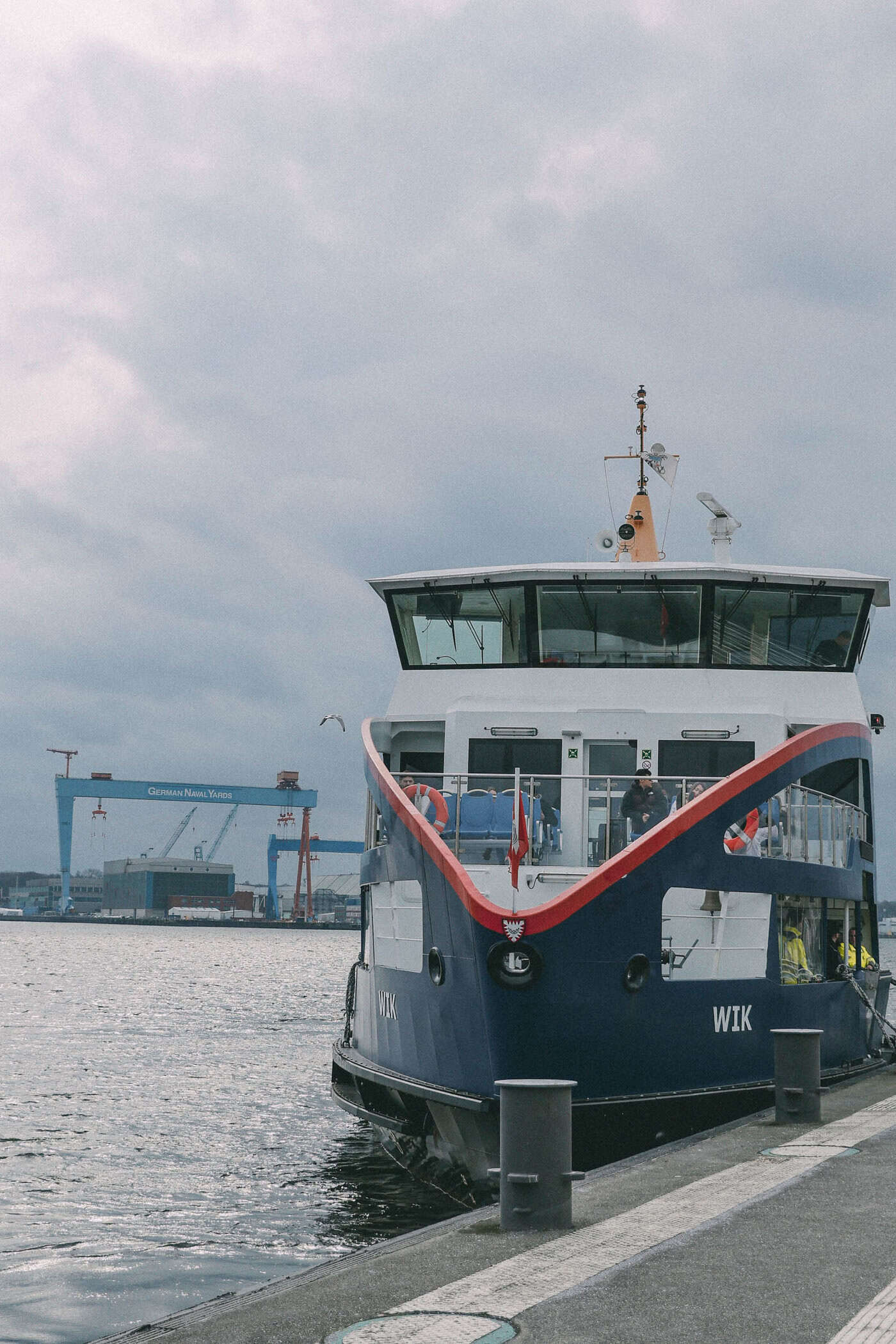 Förde Fähre an der Reventloubrücke