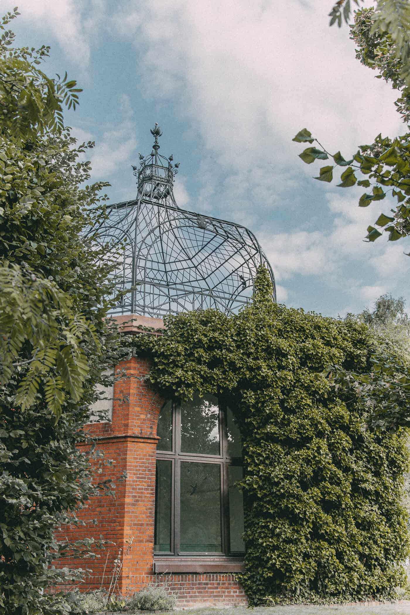 Aussichtsplattform im botanischen Garten